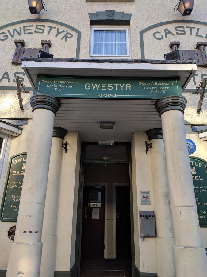 The Castle Hotel Lampeter Exterior foto